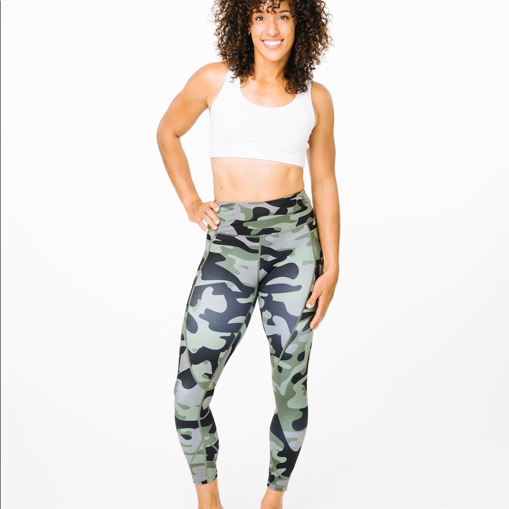 Green Camo Pocket Light n Tight Hi-Rise 7/8 24" Size 4